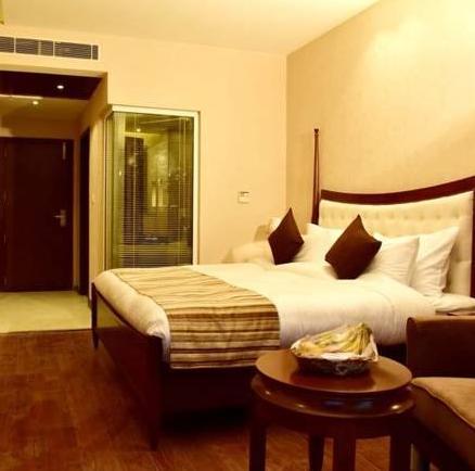 Season Hotel Nainital Exterior foto